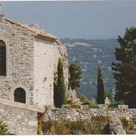 Ancienne Chapelle Du 12E Siecle Restauree En Maison De Caractere Sur Falaise Aigueze Exterior foto